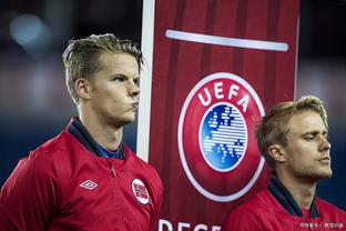 Dricht dự kiến sẽ vắng mặt trong trận đấu với Bremen, nhưng sau đó sẽ trở lại tập luyện.